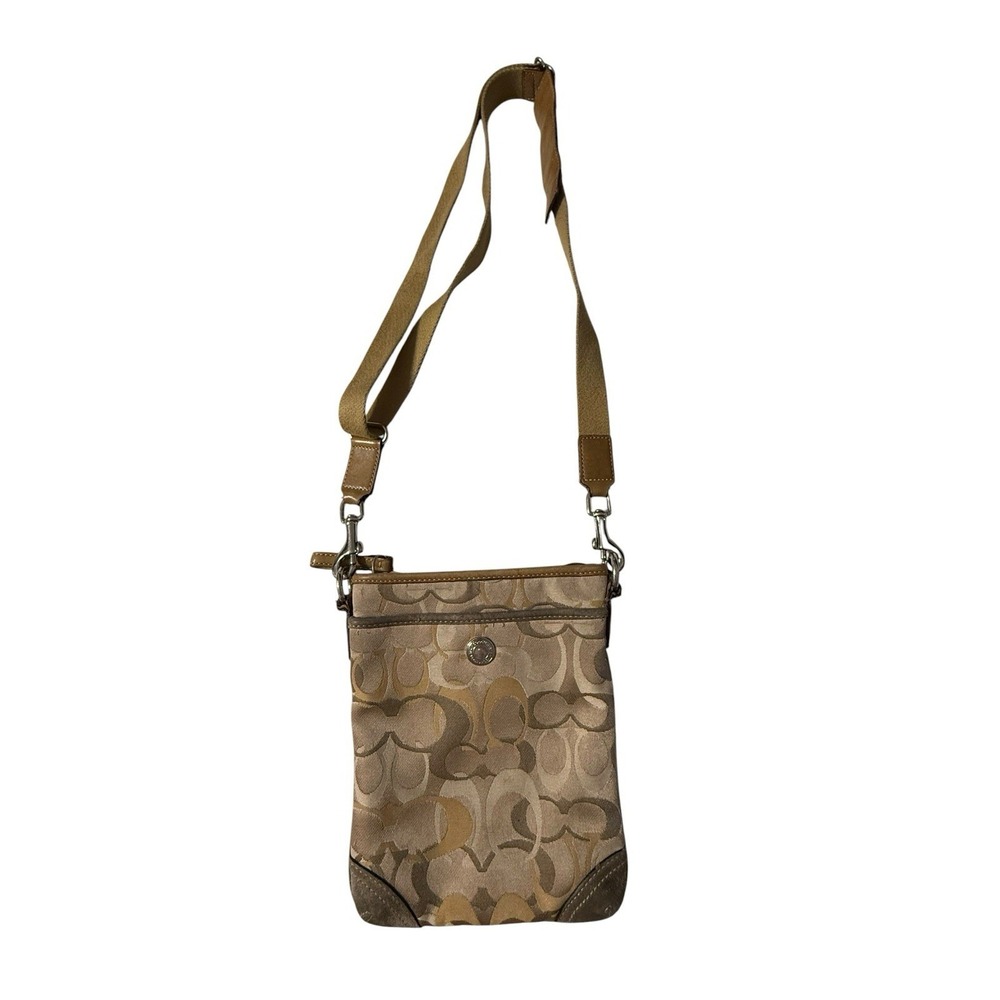 COACH Chelsea Optic Tan Signature C Shoulder Swing Bag Crossbody Purse DO5K-8K22